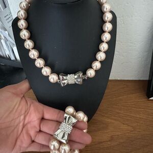 Vintage Park Lane Pearl Bead Necklace with Bow Accent - Blush Pink